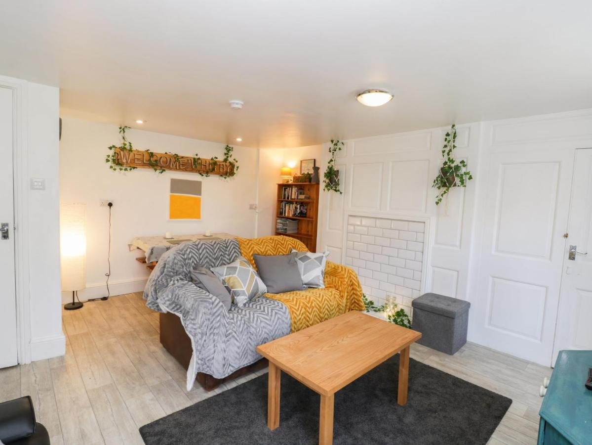 Apartmán The Surfers Bolt Hole Whitby Exteriér fotografie