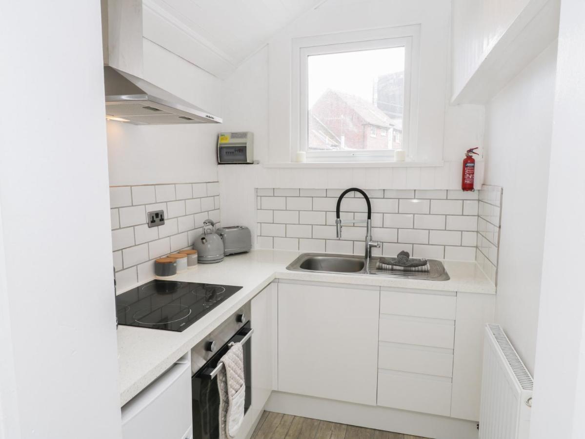 Apartmán The Surfers Bolt Hole Whitby Exteriér fotografie